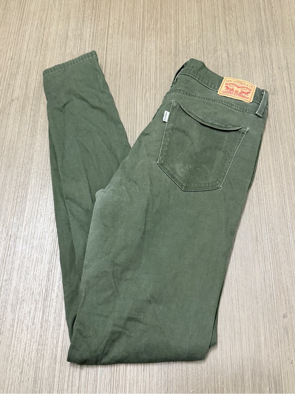 Levi’s Women’s 720 HIGH RISE SUPER SKINNY  Size 29 Army Green Olive
